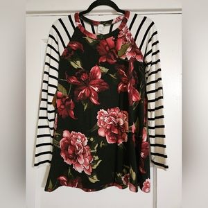 Floral Longsleeve Tunic. Striped sleeves with elbow patches. Size Sm